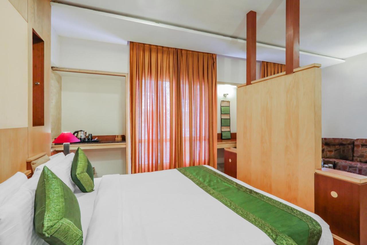 Treebo Trend Paradise, Indore Hotel Kültér fotó