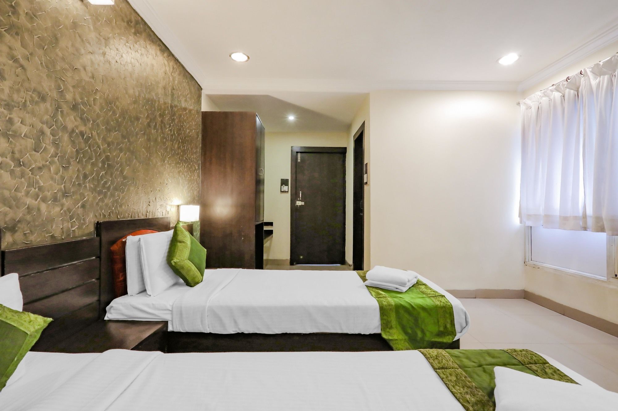 Treebo Trend Paradise, Indore Hotel Kültér fotó